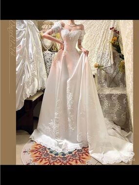 Vintage stunning Michaelangelo A-line off-shoulder wedding dress
